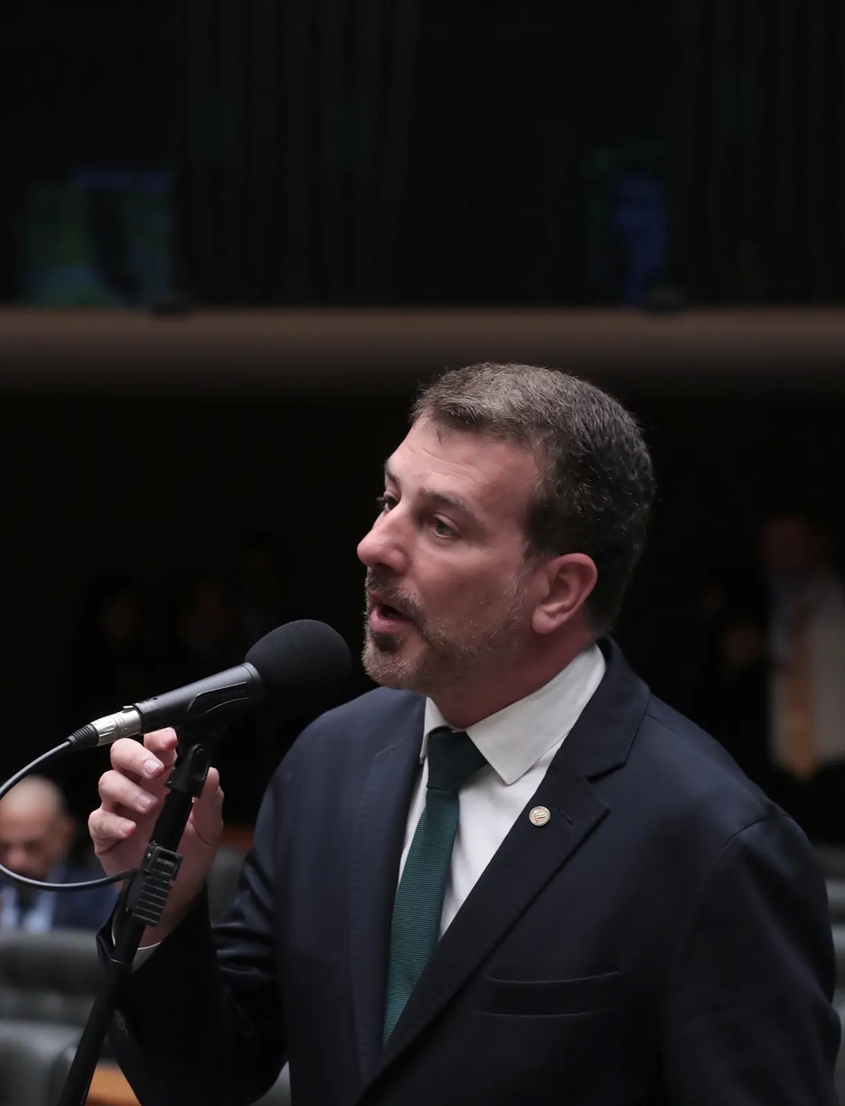 Daniel Soranz discursando na tribuna da Câmara dos Deputados