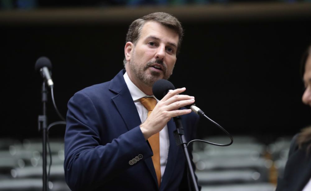 Sanção da lei que inclui comércio eletrônico na Lei de Licitações