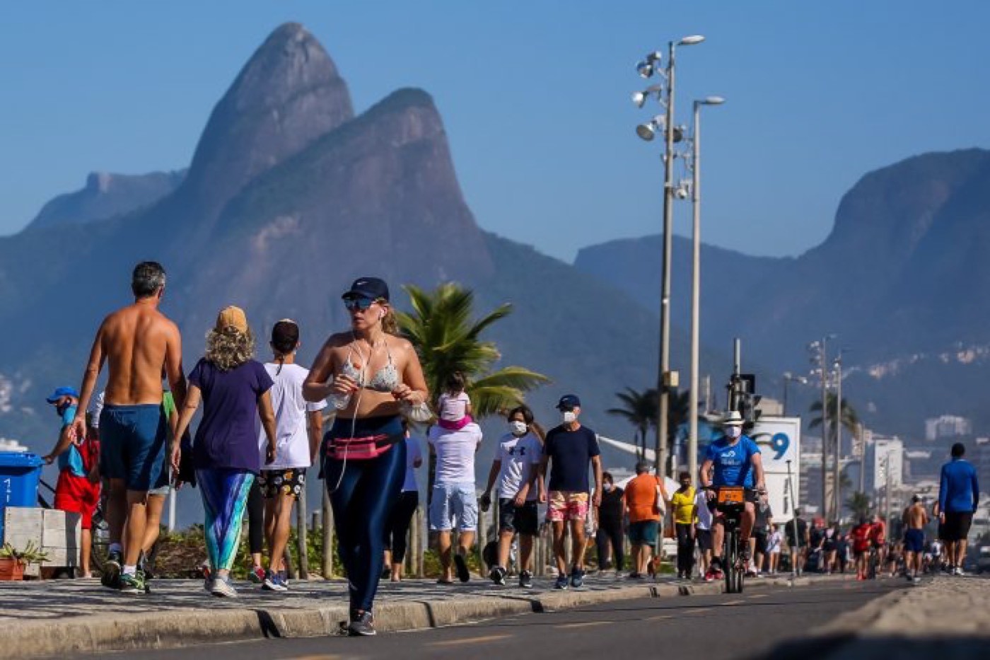 Soranz diz que vacinação diminuiu transmissão de Covid-19 no Carnaval
